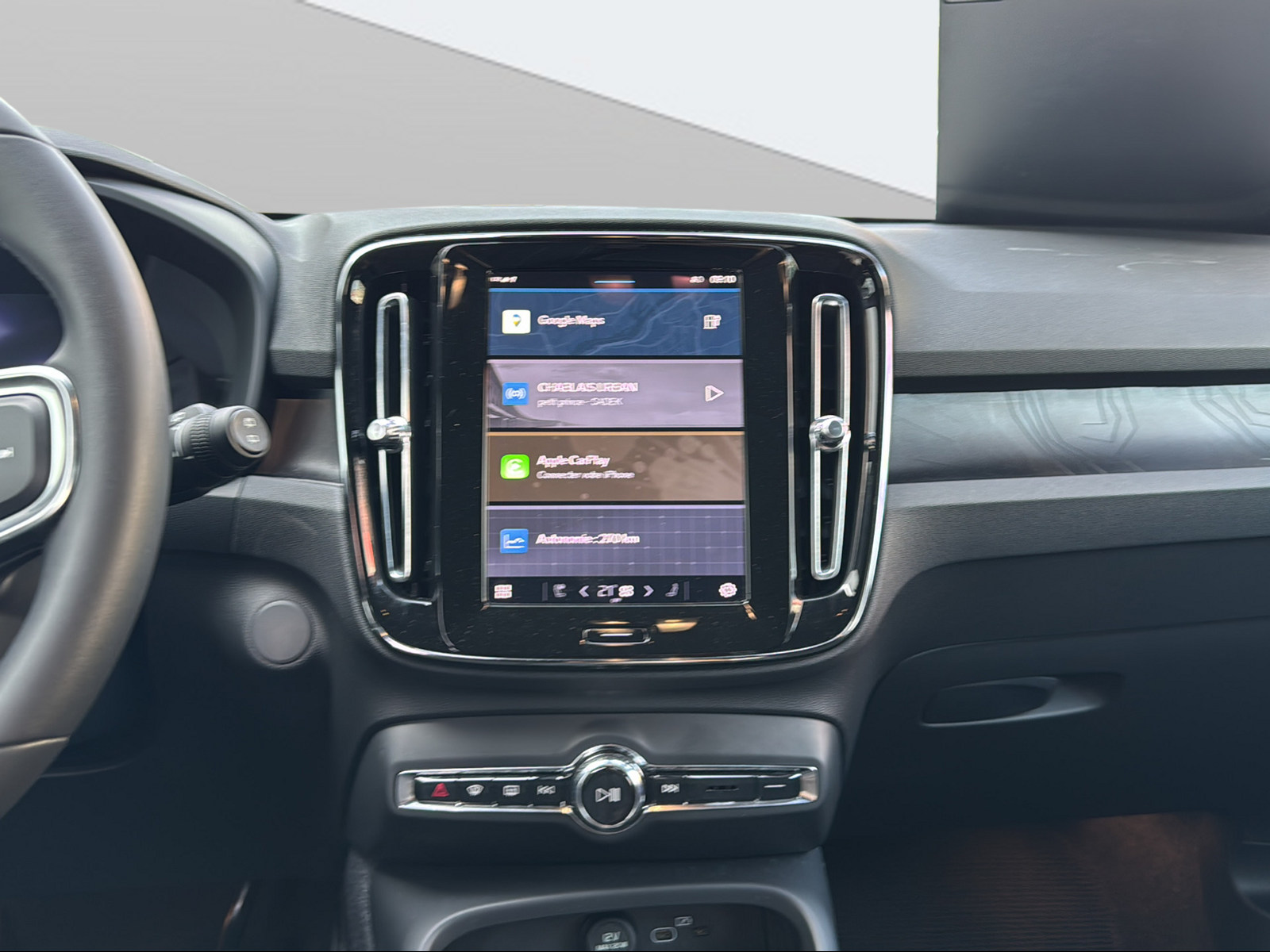 VOLVO XC40 Recharge E80 82kWh Plus AWD - 12