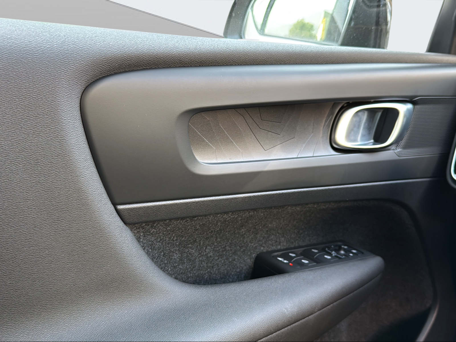 VOLVO XC40 Recharge E80 82kWh Plus AWD - 13