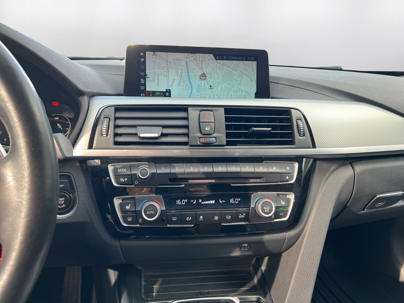 BMW 330i xDrive Touring Edition Sport Line Steptronic - 8