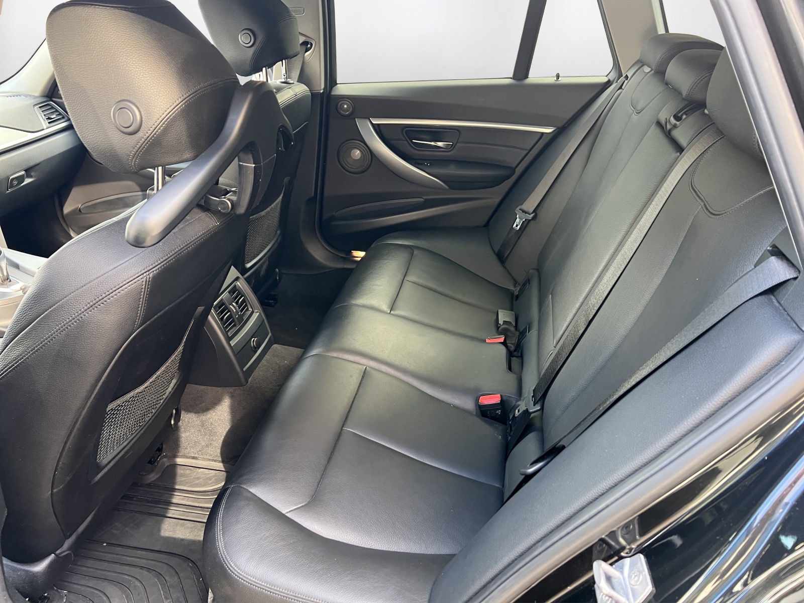 BMW 330i xDrive Touring Edition Sport Line Steptronic - 10