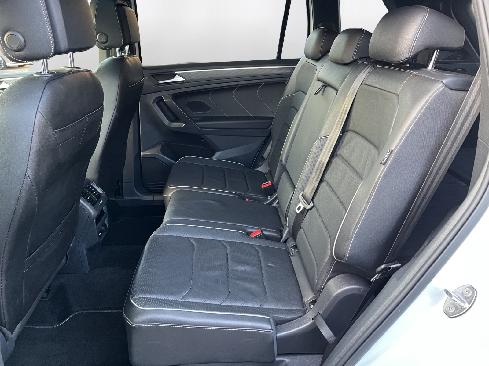 VW Tiguan Allspace 2.0TSI R-Line 4Motion DSG - 11