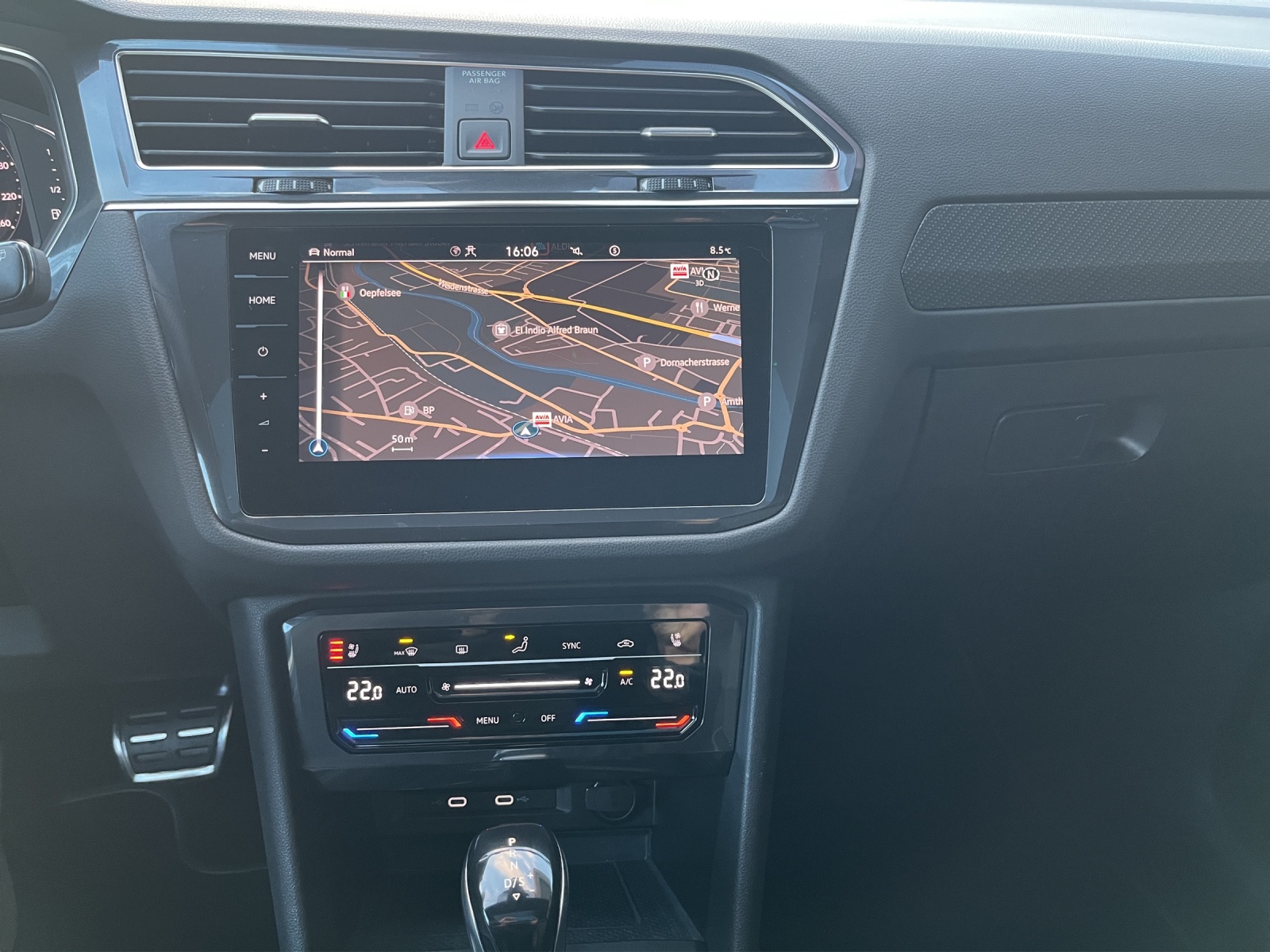 VW Tiguan Allspace 2.0TSI R-Line 4Motion DSG - 9