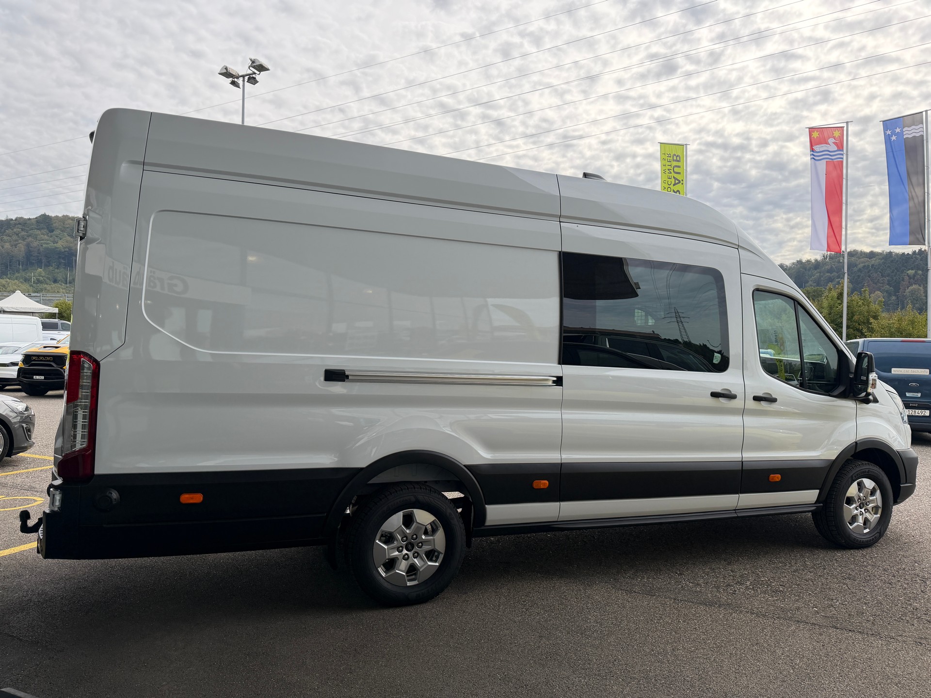 FORD Transit Van 350 L4 H3 Trend 2.0 TDCi 165 RWD - 7