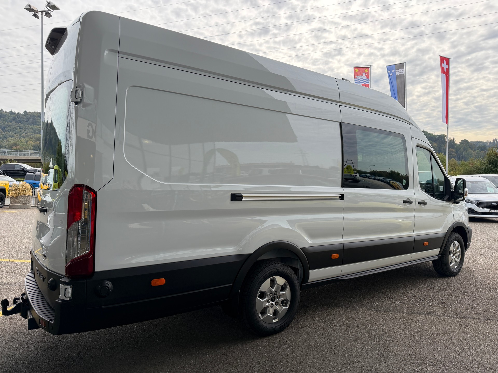 FORD Transit Van 350 L4 H3 Trend 2.0 TDCi 165 RWD - 6