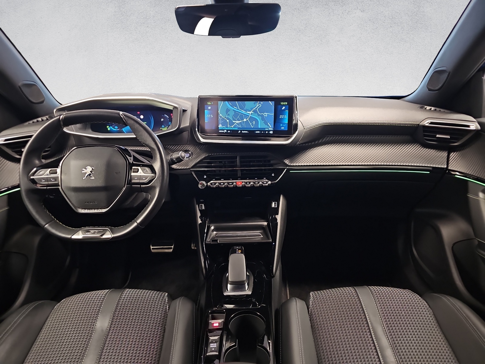 PEUGEOT 2008 e GT - 6