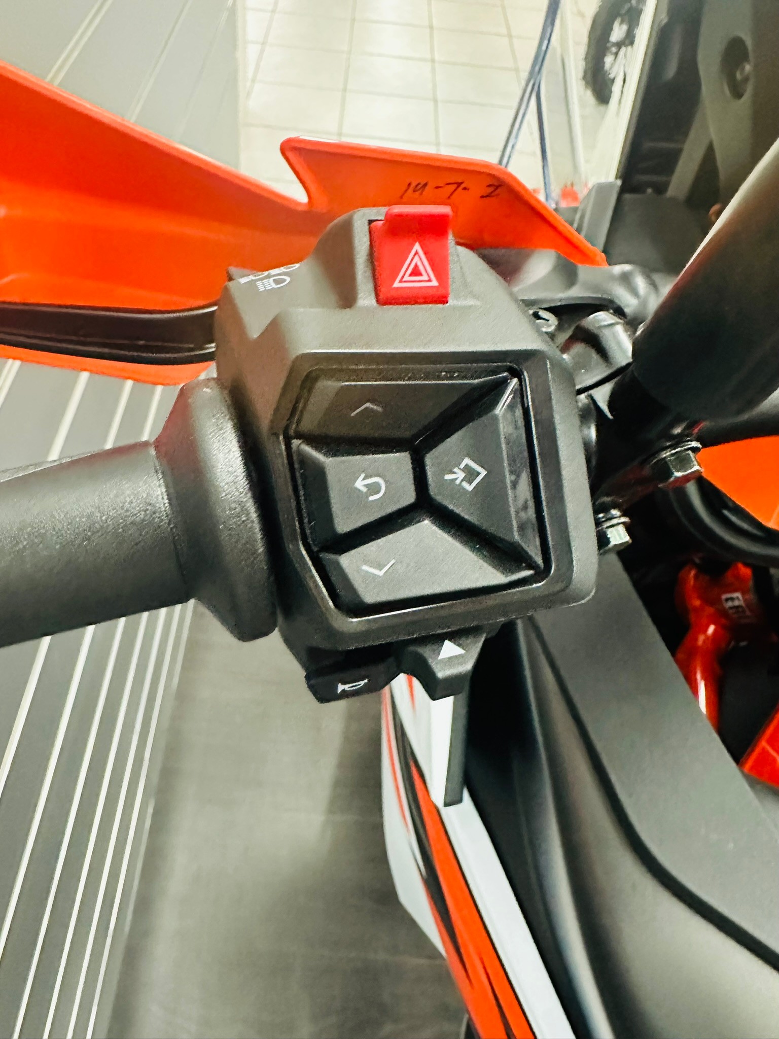 KTM 390 Adventure R - 8