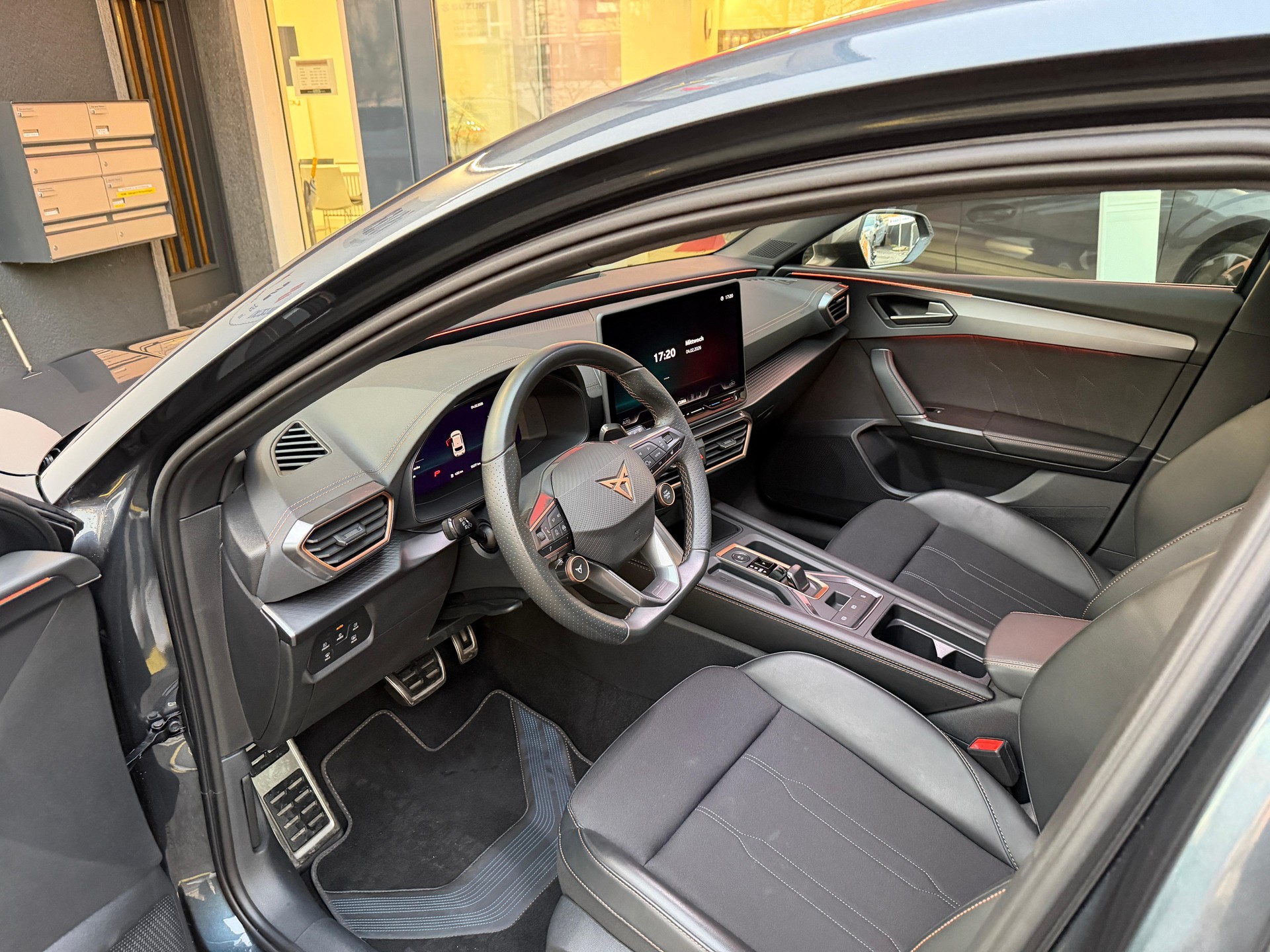 CUPRA Leon 1.5 eTSI DSG - 10