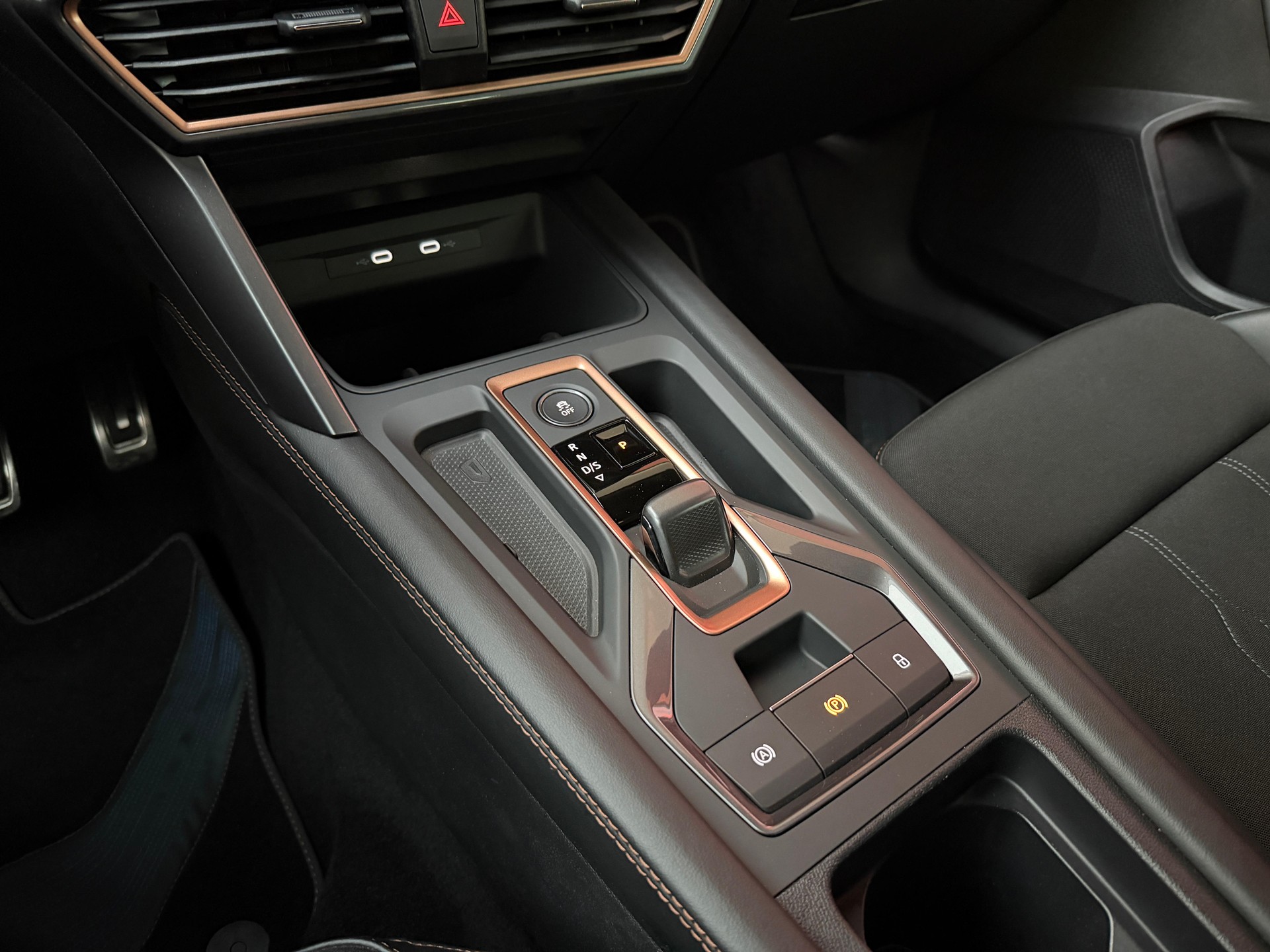 CUPRA Leon 1.5 eTSI DSG - 15