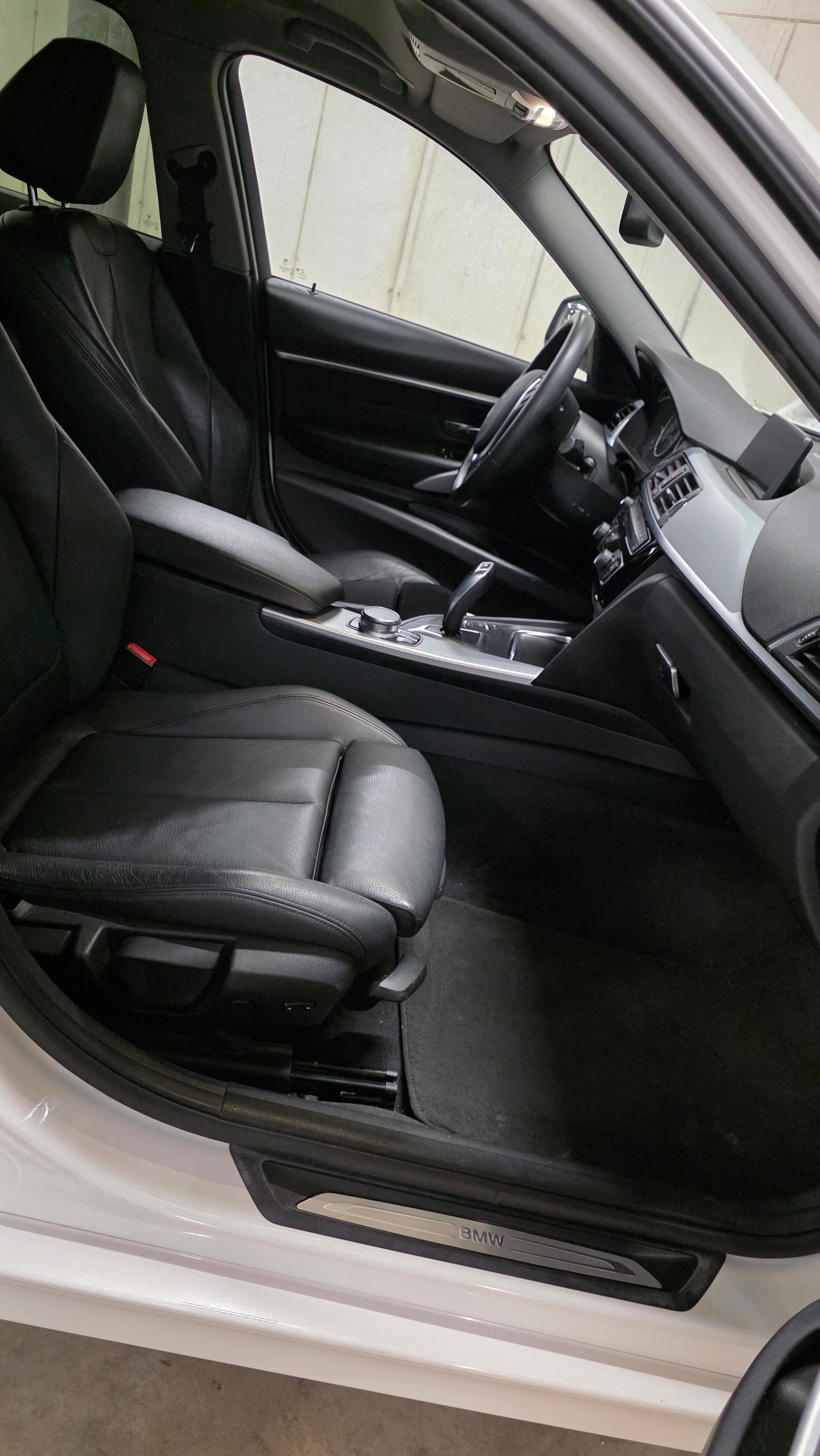 BMW 320d xDrive Touring Sport Line Steptronic - 10