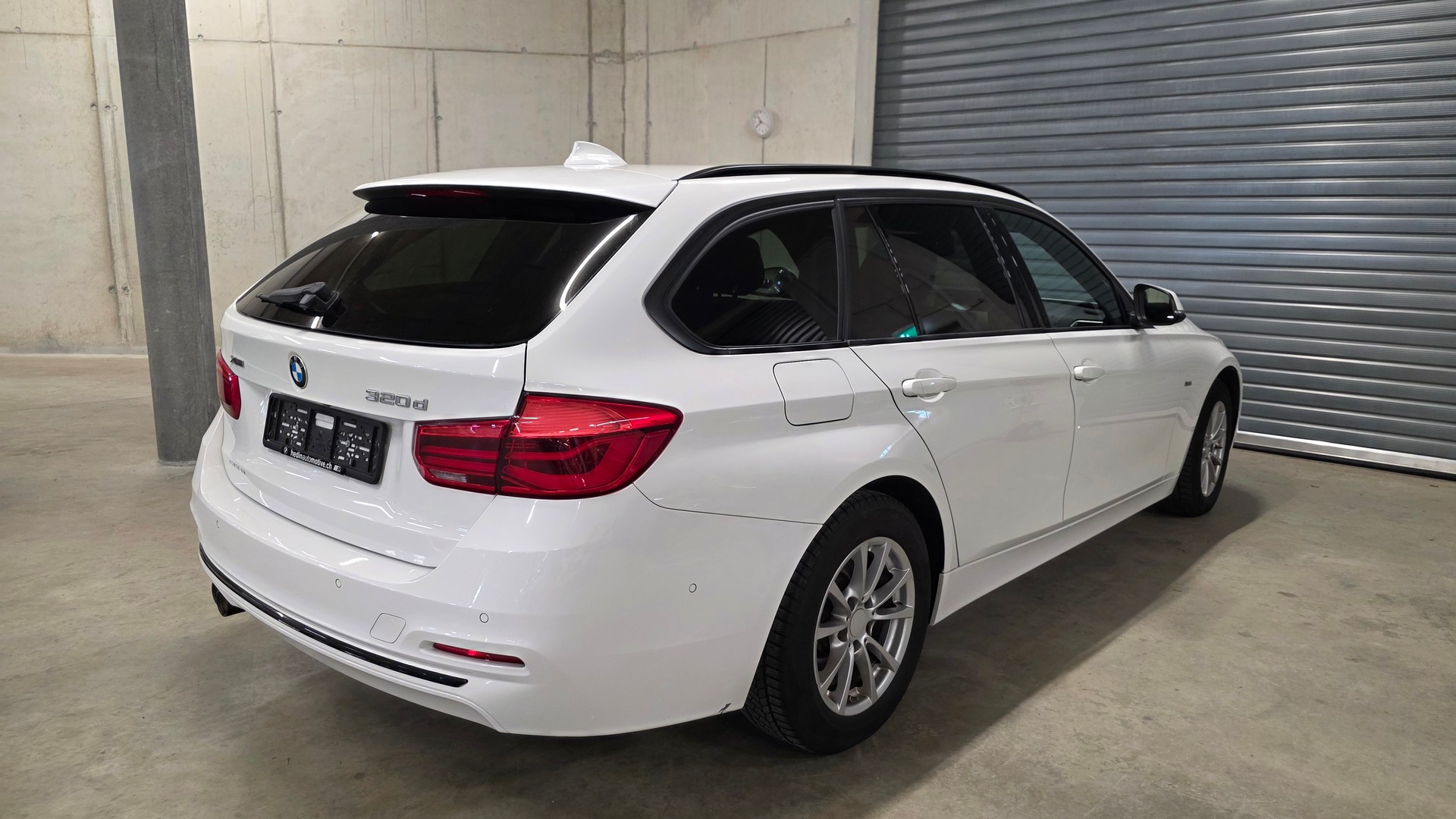BMW 320d xDrive Touring Sport Line Steptronic - 4