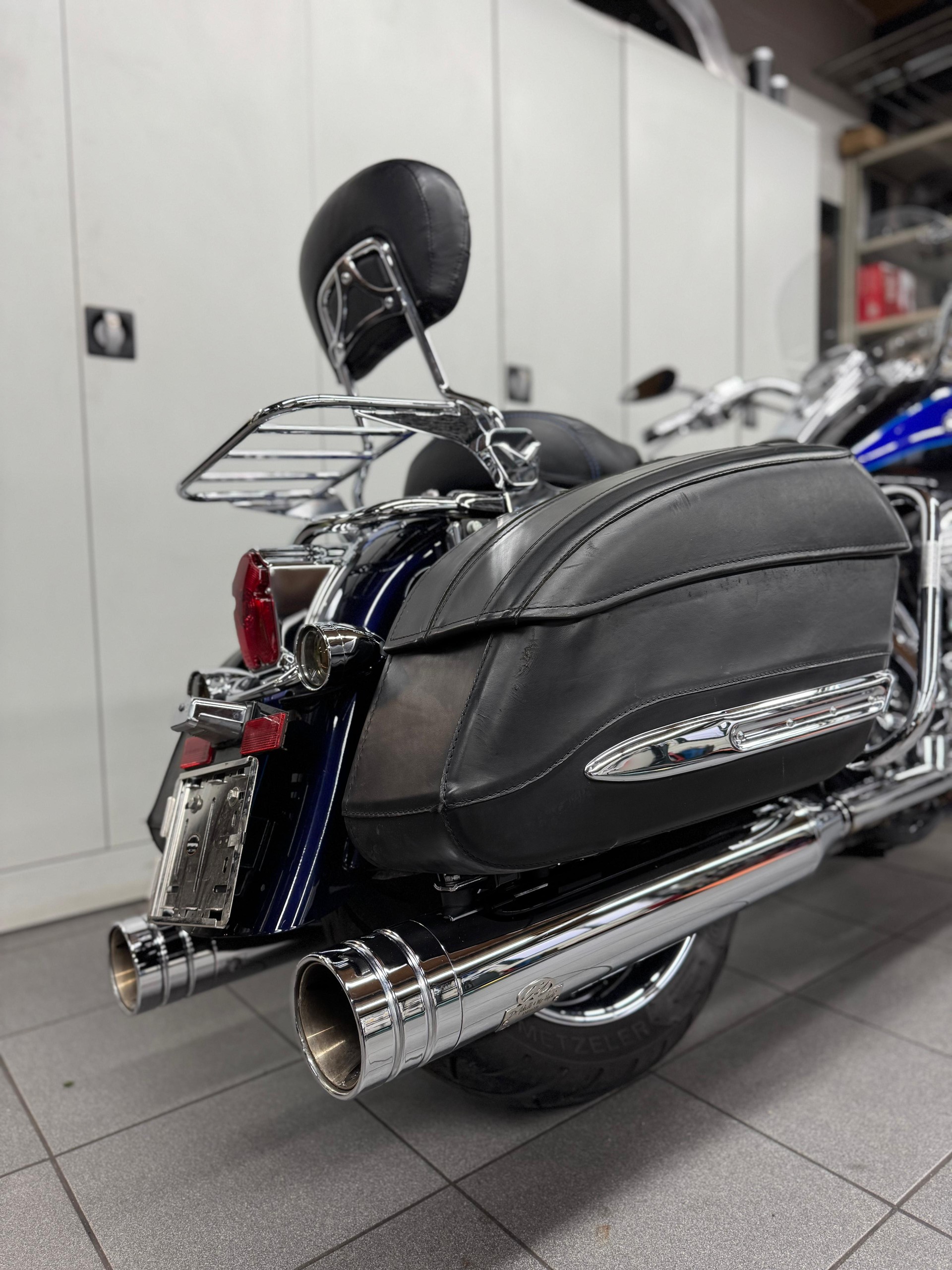 HARLEY-DAVIDSON FLHRSE4 Road King CVO Screamin Eagle ABS Anniv - 10