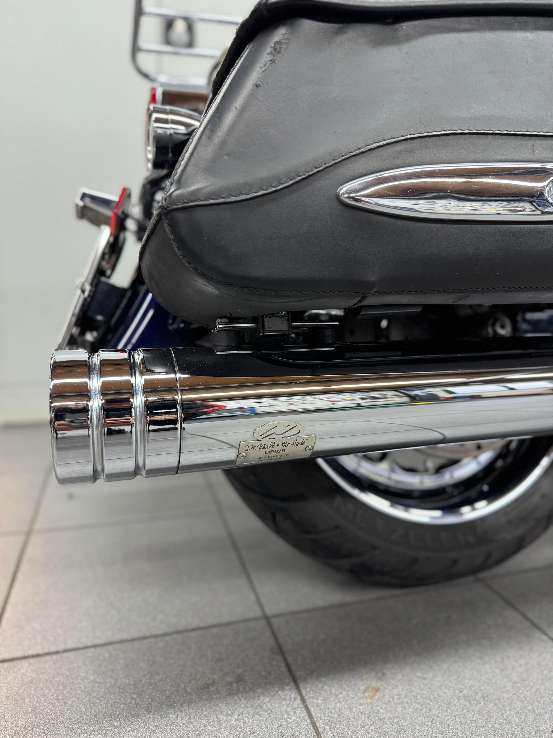 HARLEY-DAVIDSON FLHRSE4 Road King CVO Screamin Eagle ABS Anniv - 11