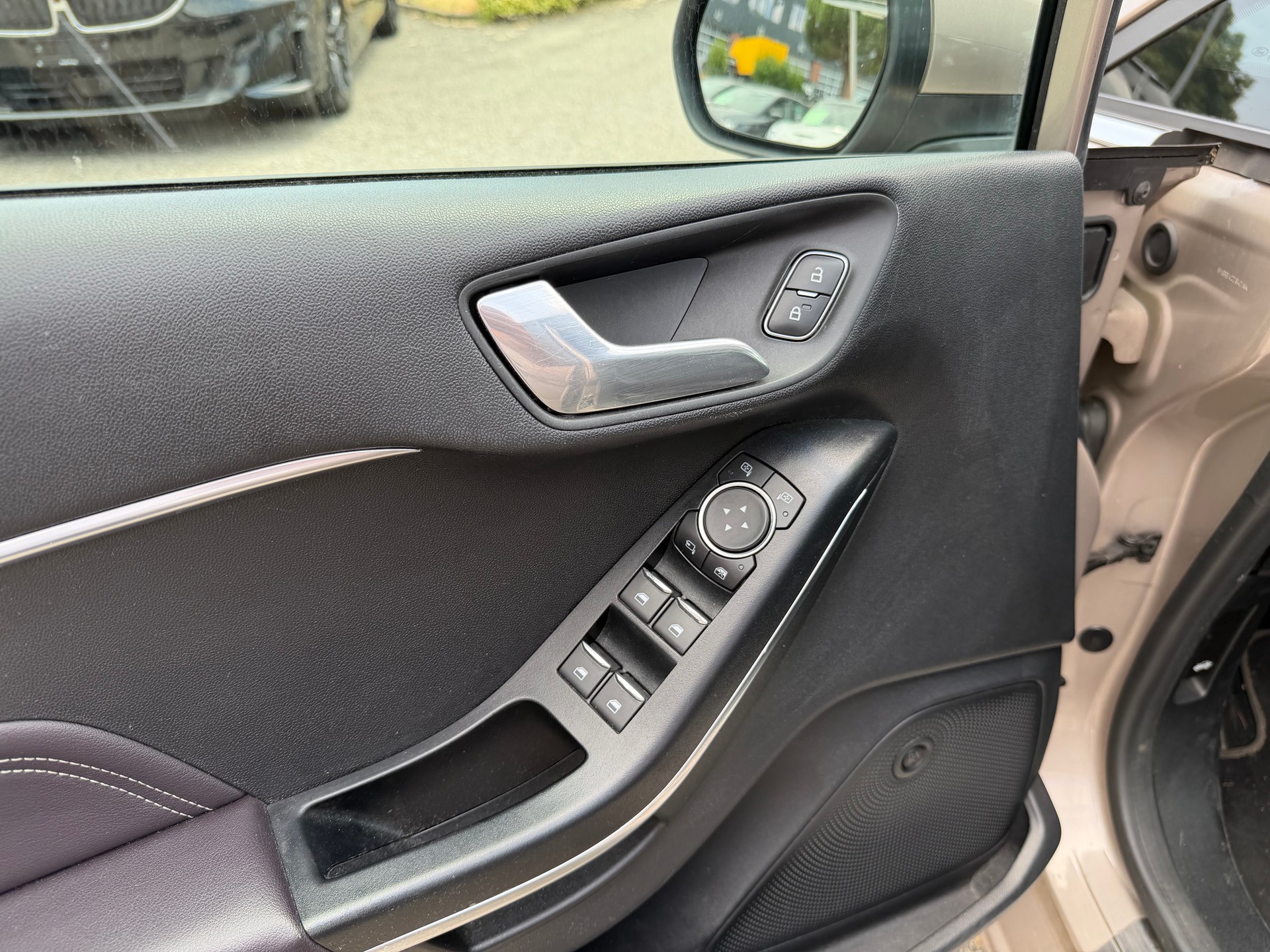 FORD Fiesta 1.0 SCTi Vignale - 4