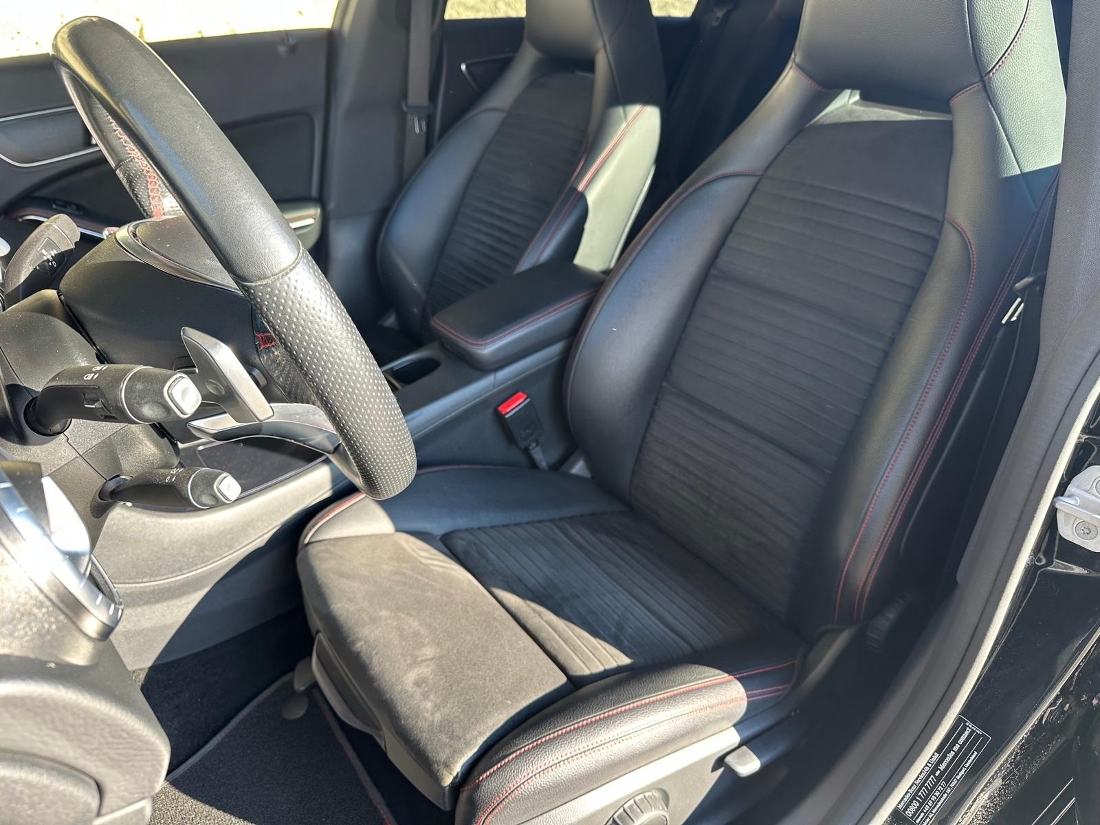 MERCEDES-BENZ CLA Shooting Brake 220 AMG Line 4Matic 7G-DCT - 8