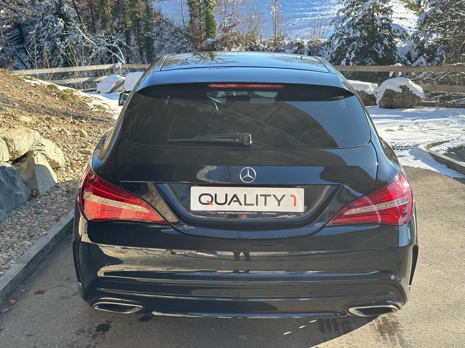 MERCEDES-BENZ CLA Shooting Brake 220 AMG Line 4Matic 7G-DCT - 4