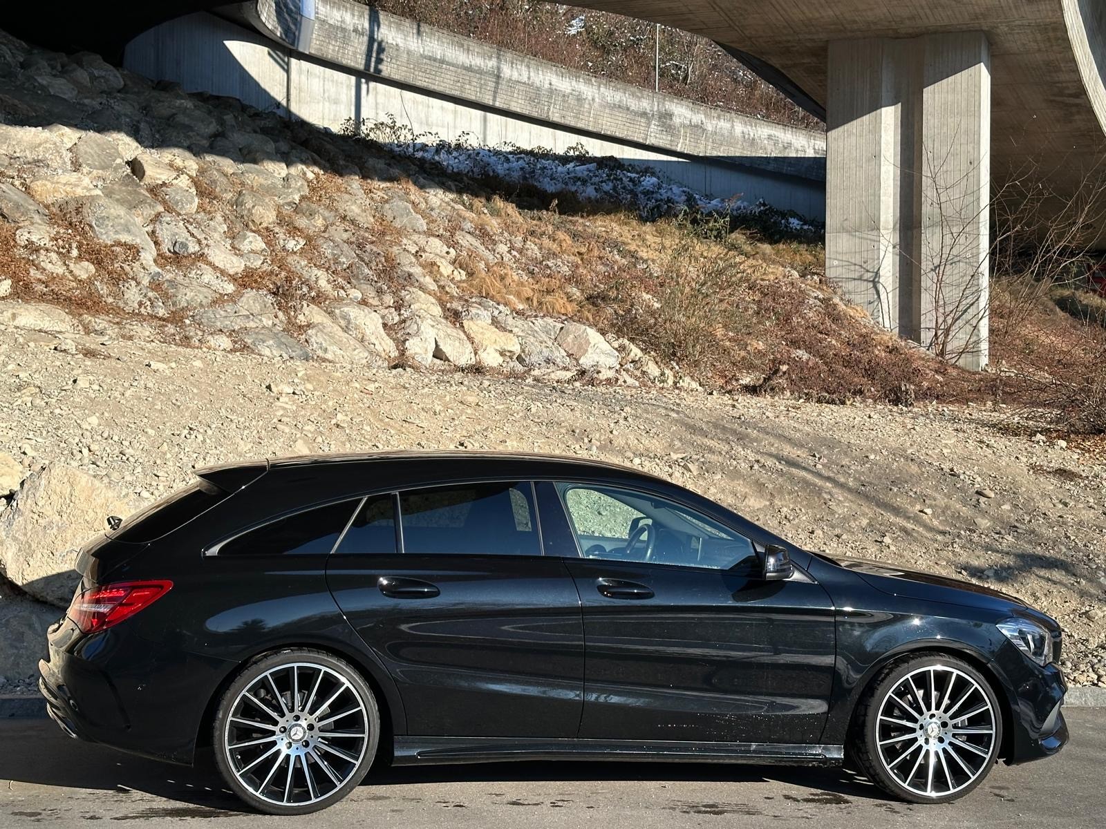 MERCEDES-BENZ CLA Shooting Brake 220 AMG Line 4Matic 7G-DCT - 6