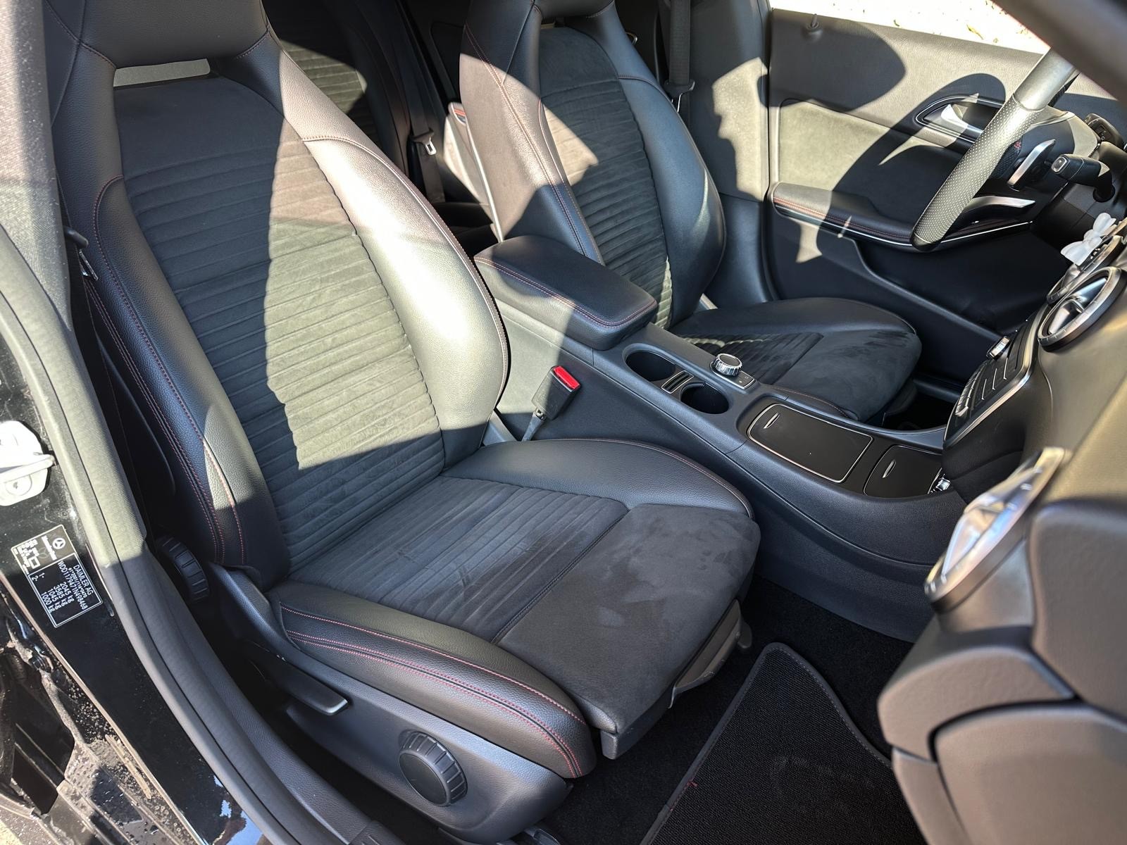 MERCEDES-BENZ CLA Shooting Brake 220 AMG Line 4Matic 7G-DCT - 10