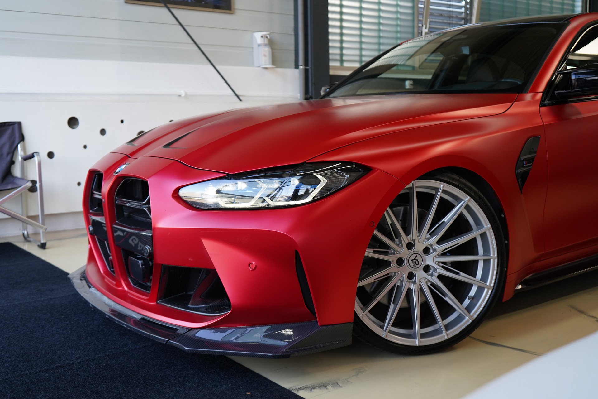 BMW M3 Competition - 4