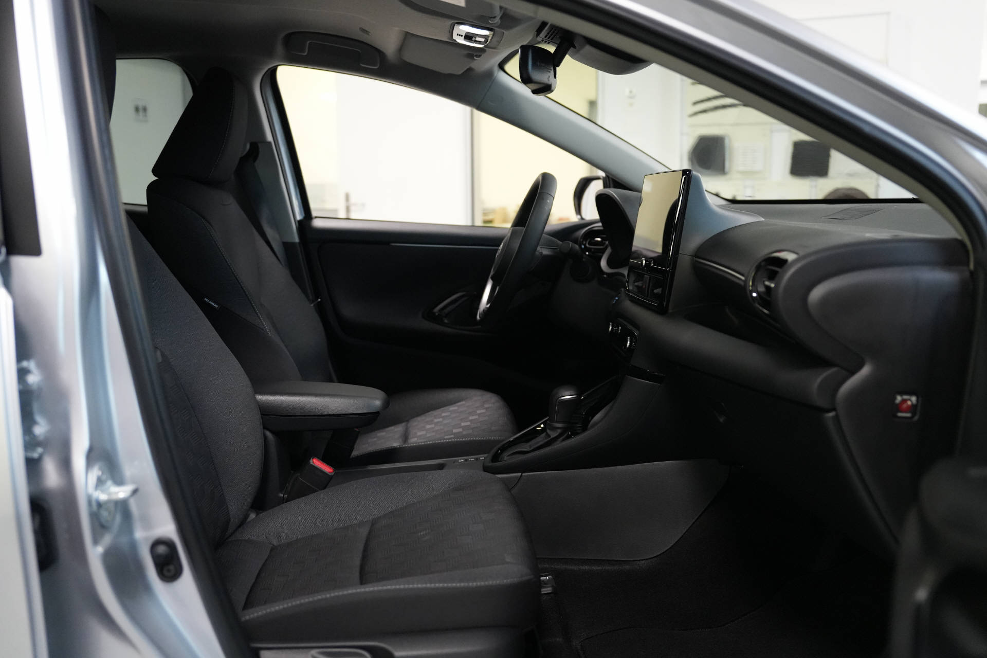 TOYOTA Yaris 1.5 VVT-i HSD Trend Plus - 8