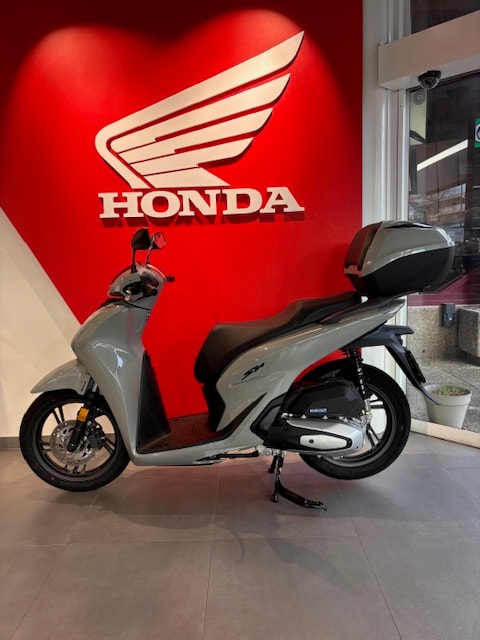 HONDA SH 125 + - 4