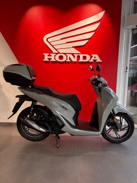 HONDA SH 125 + - 8