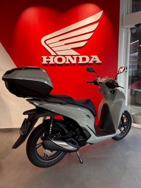 HONDA SH 125 + - 7