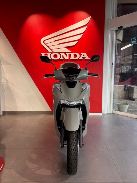 HONDA SH 125 + - 2