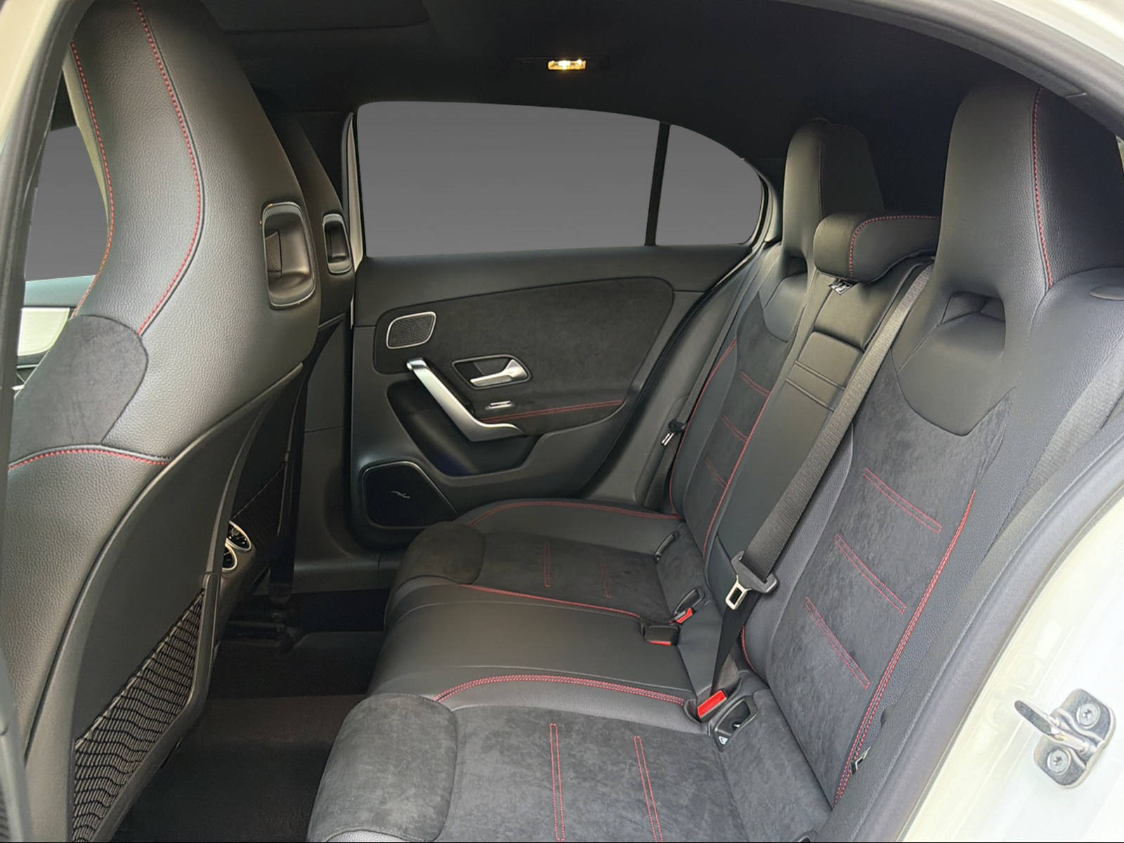 MERCEDES-BENZ A 250 4Matic - 16