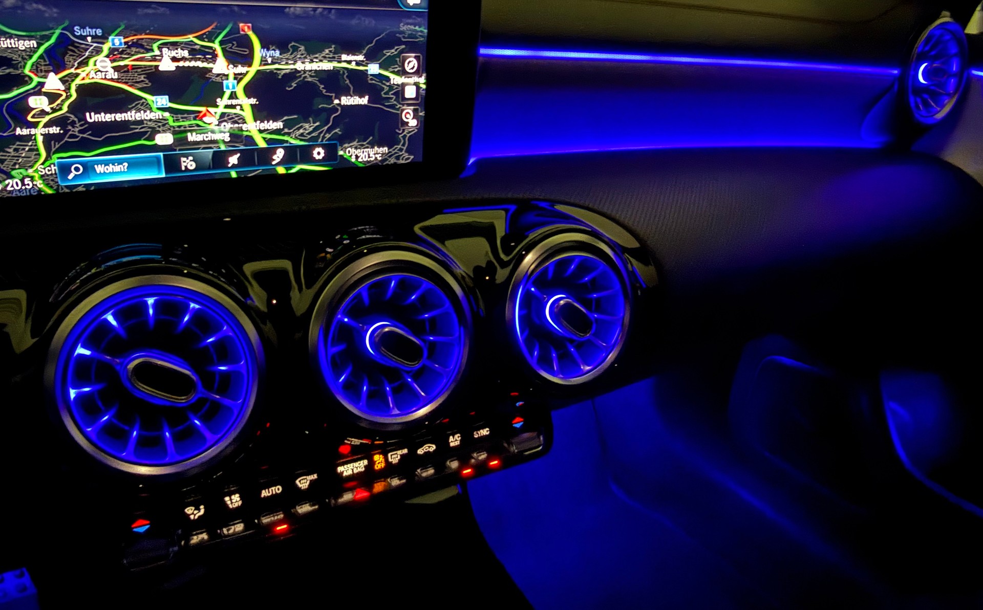 MERCEDES-BENZ CLA Shooting Brake 250 4Matic 7G-DCT AMG Line - 20