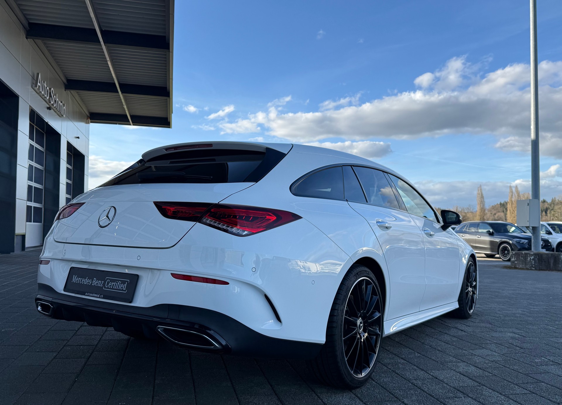 MERCEDES-BENZ CLA Shooting Brake 250 4Matic 7G-DCT AMG Line - 2