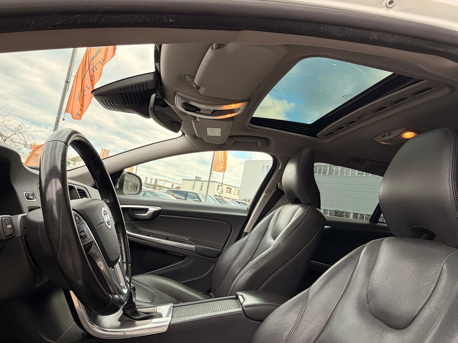 VOLVO V60 D4 Summum Geartronic - 10