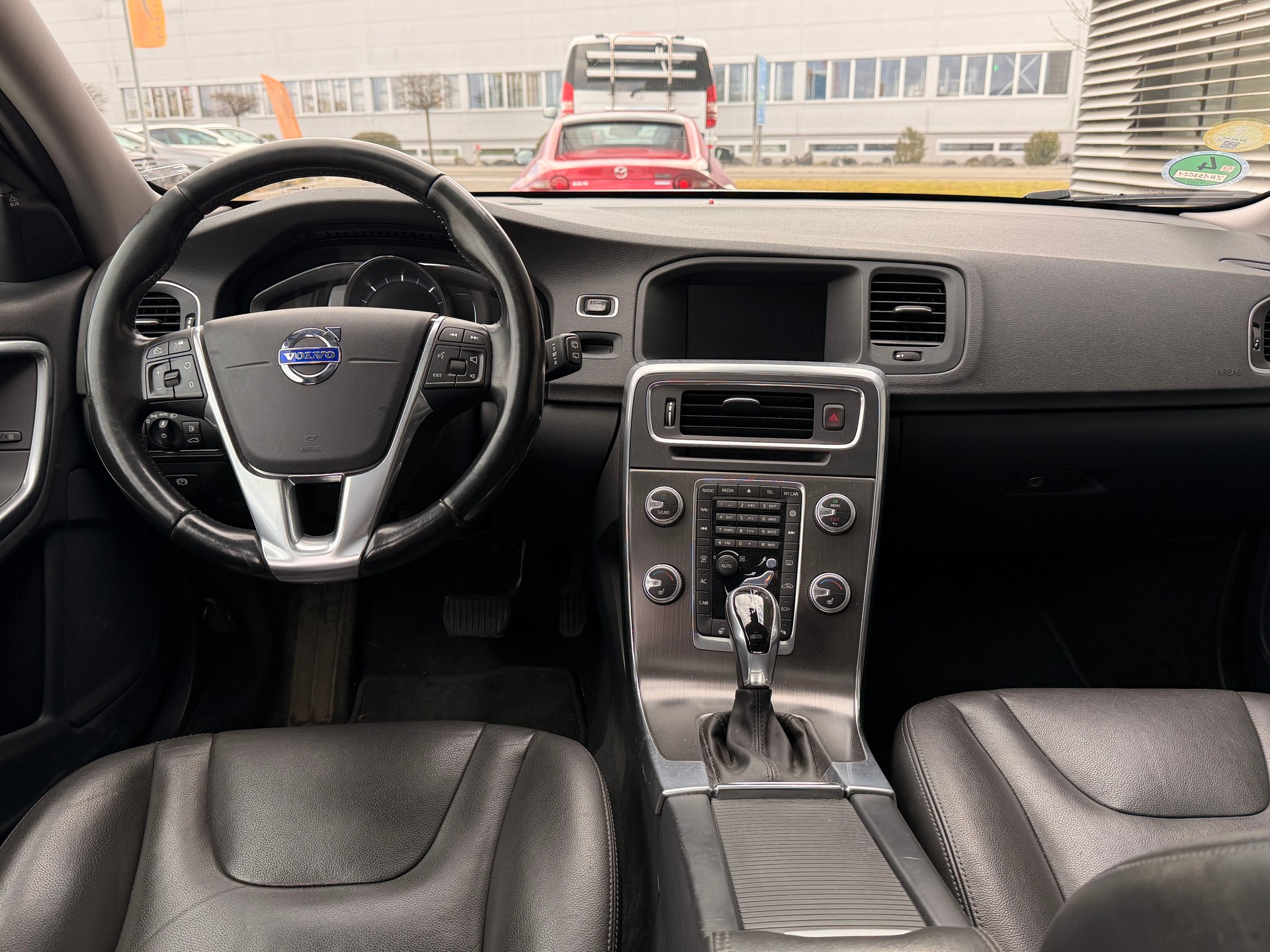 VOLVO V60 D4 Summum Geartronic - 8