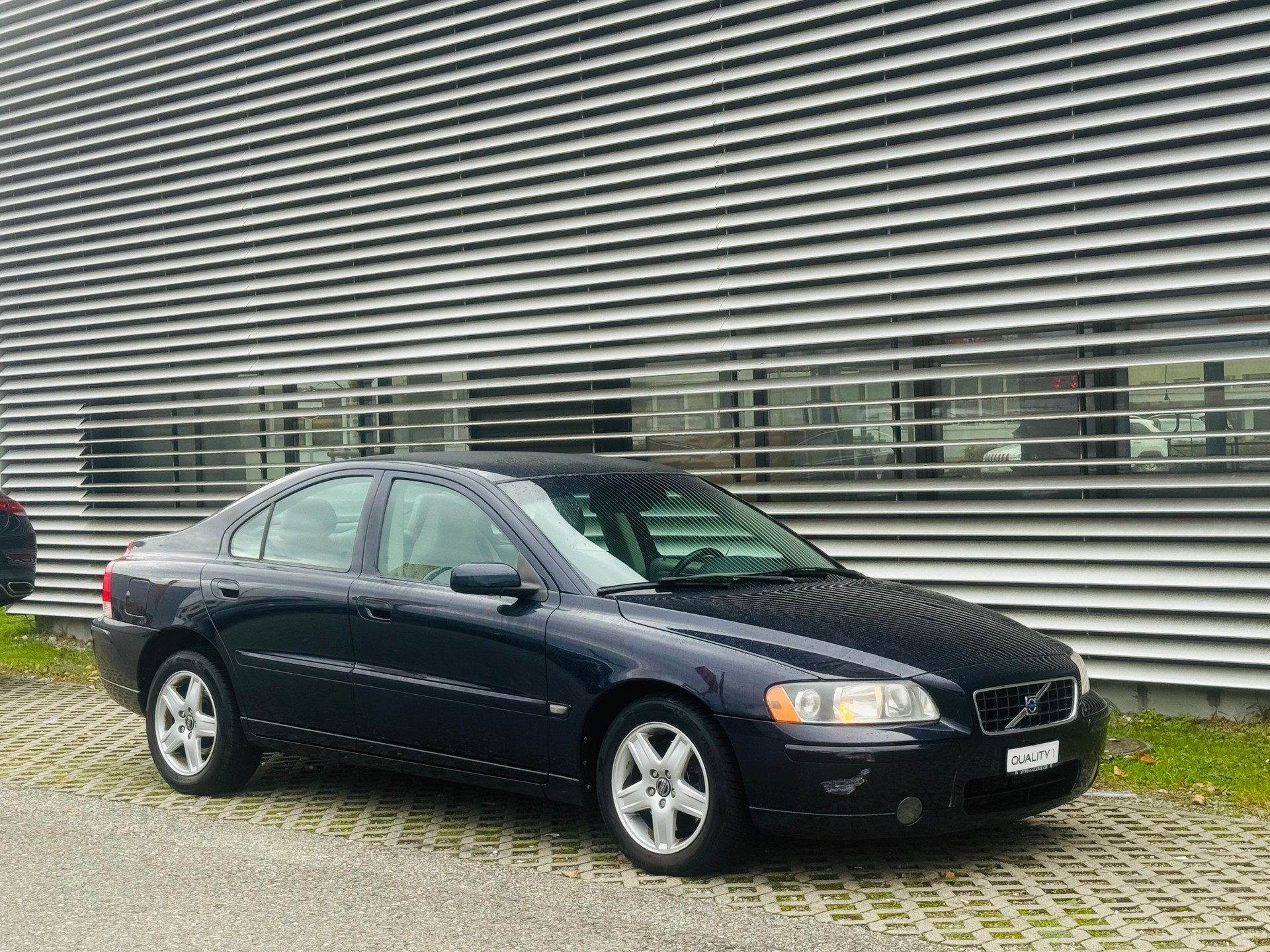 VOLVO S60 2.5T AWD Momentum - 6