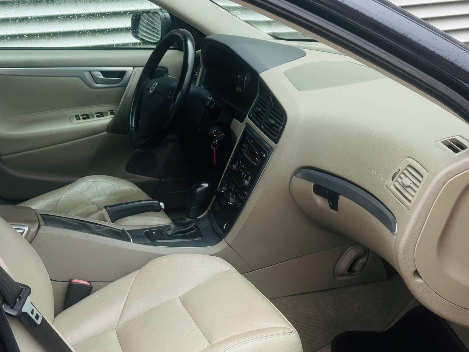 VOLVO S60 2.5T AWD Momentum - 8