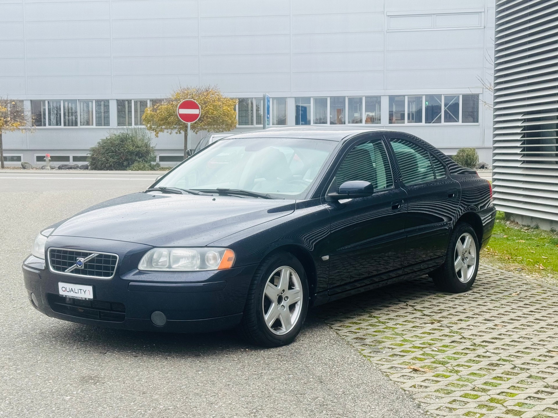 VOLVO S60 2.5T AWD Momentum
