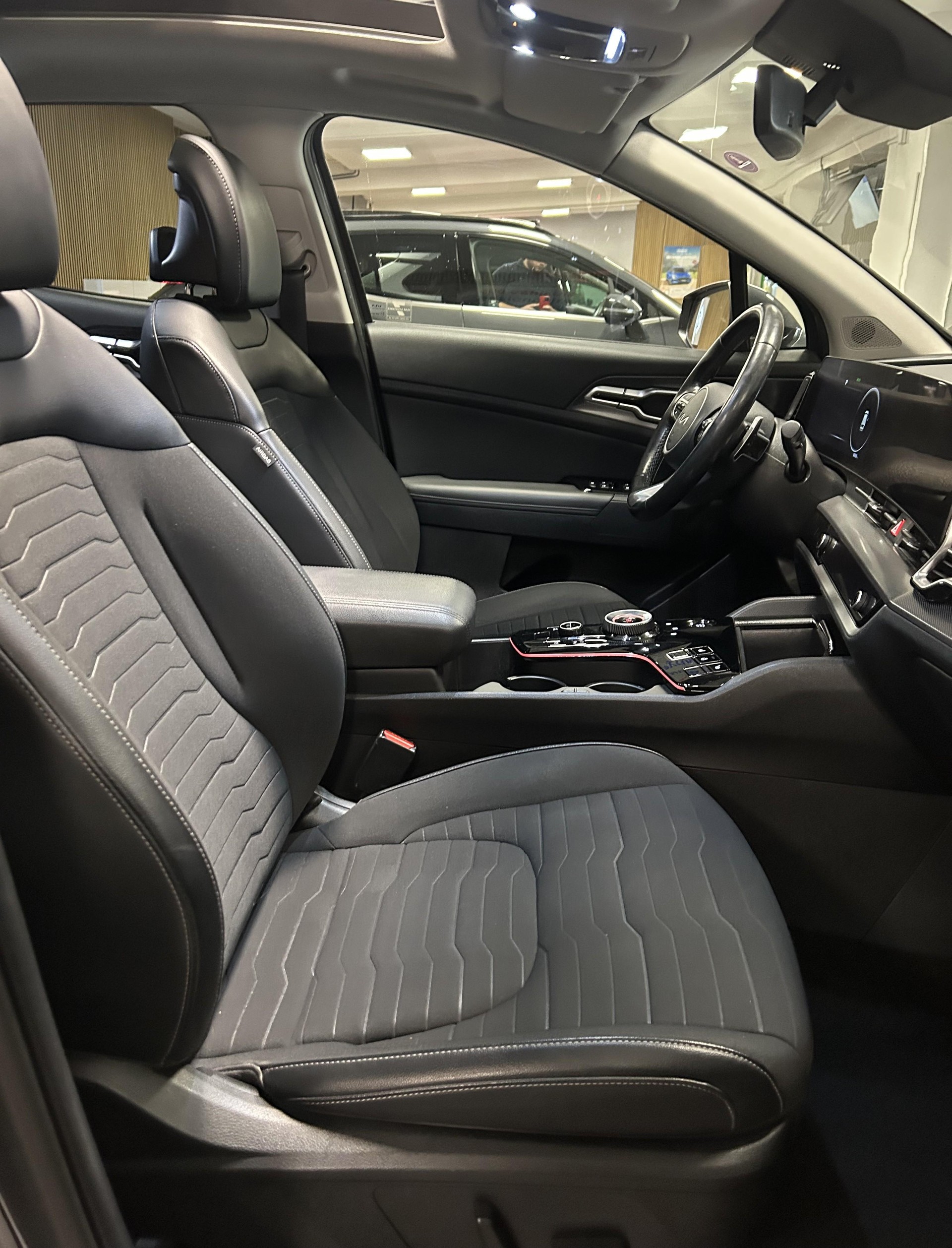 KIA Sportage 1.6 T-GDi Hybrid Style - 17