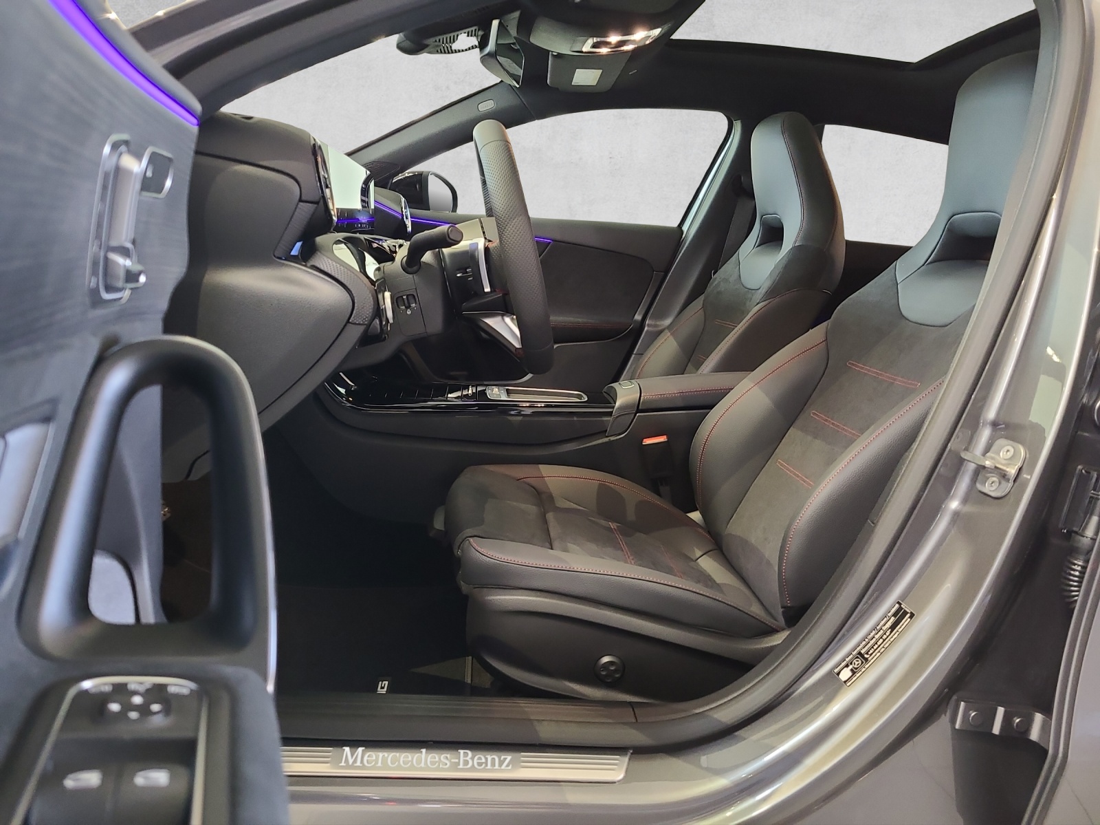 MERCEDES-BENZ A 200 Night Star 7G-DCT - 8