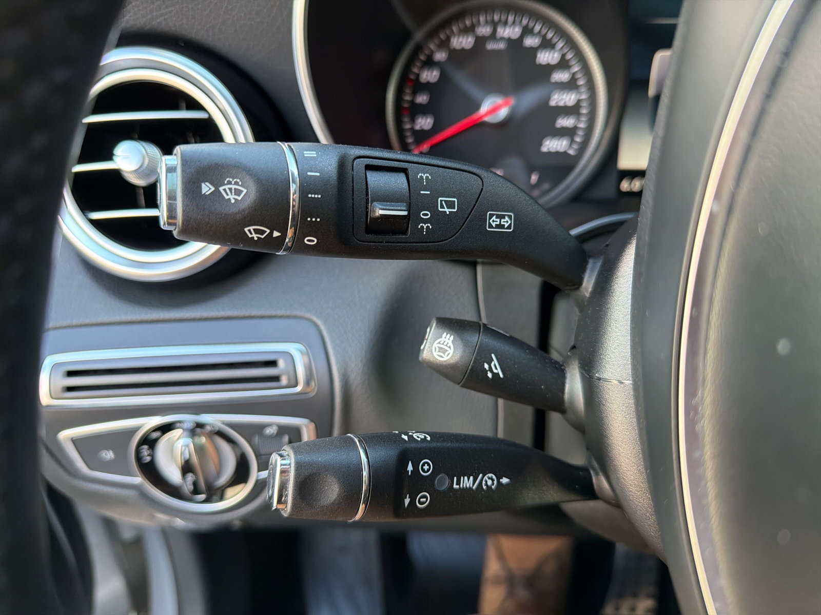 MERCEDES-BENZ GLC 250 d AMG Line 4Matic - 23