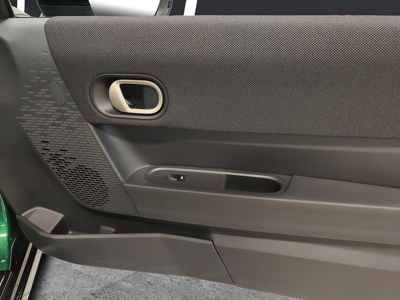 MINI Cabrio F67 2.0i John Cooper Works - 21