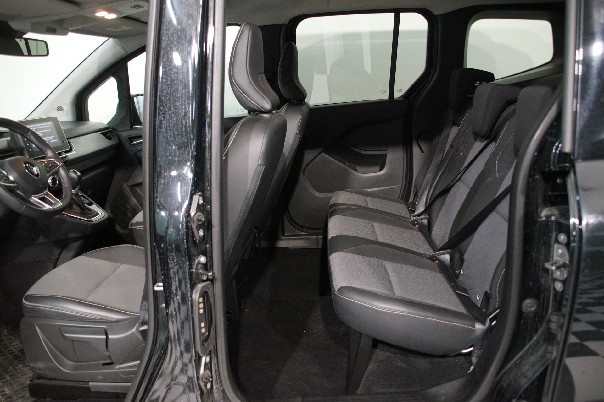 RENAULT Kangoo 1.3 TCe 130 PF Nordic Line A - 16