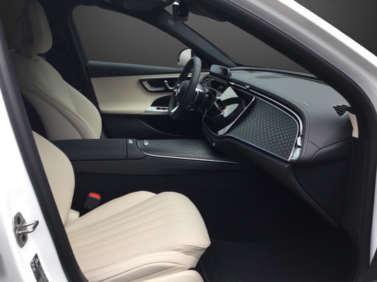 MERCEDES-BENZ E 220 d 4Matic - 9