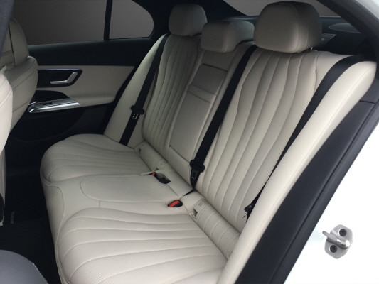 MERCEDES-BENZ E 220 d 4Matic - 11