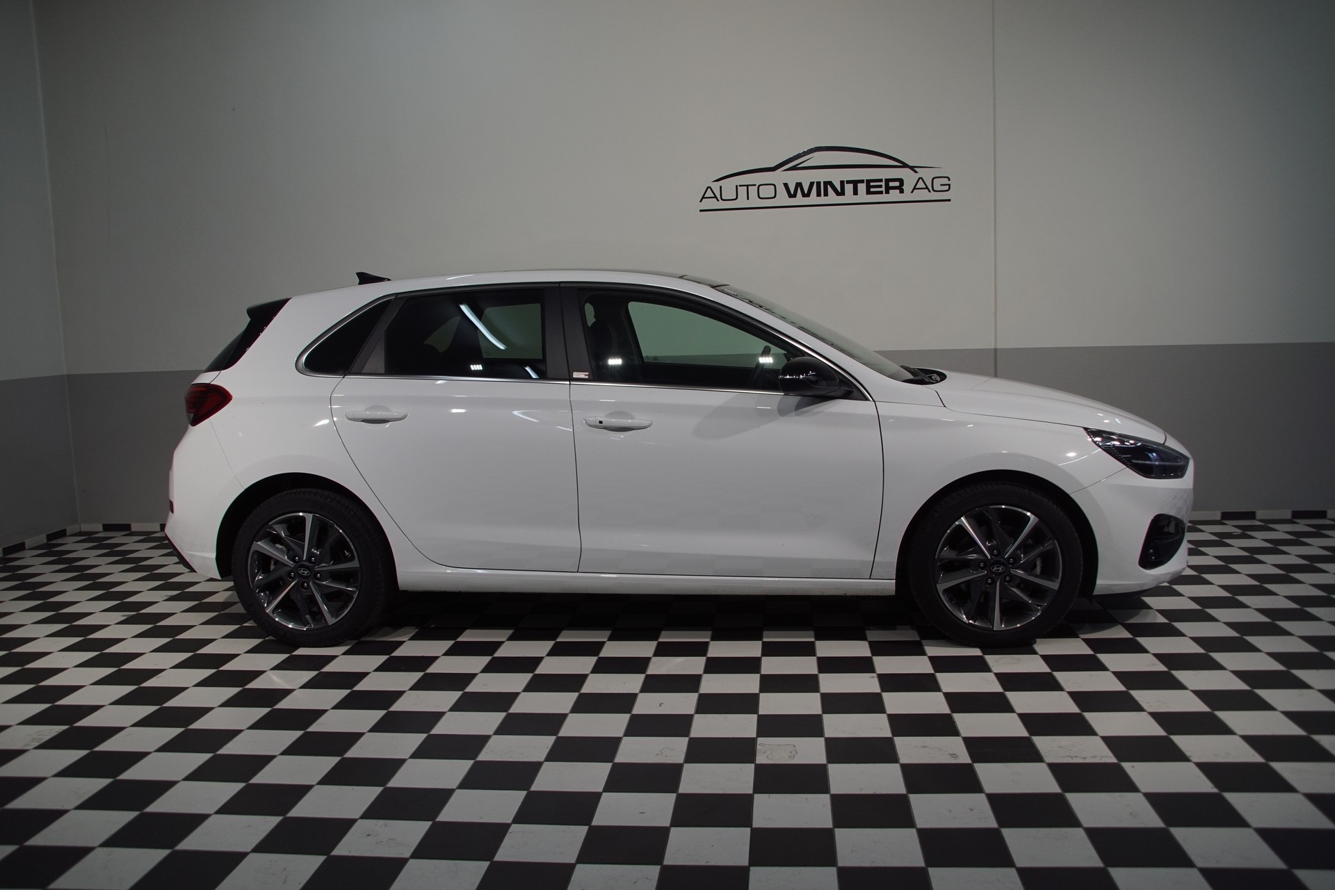 HYUNDAI i30 1.5 T-GDi Vertex 48V MH DCT *swiss* - 5
