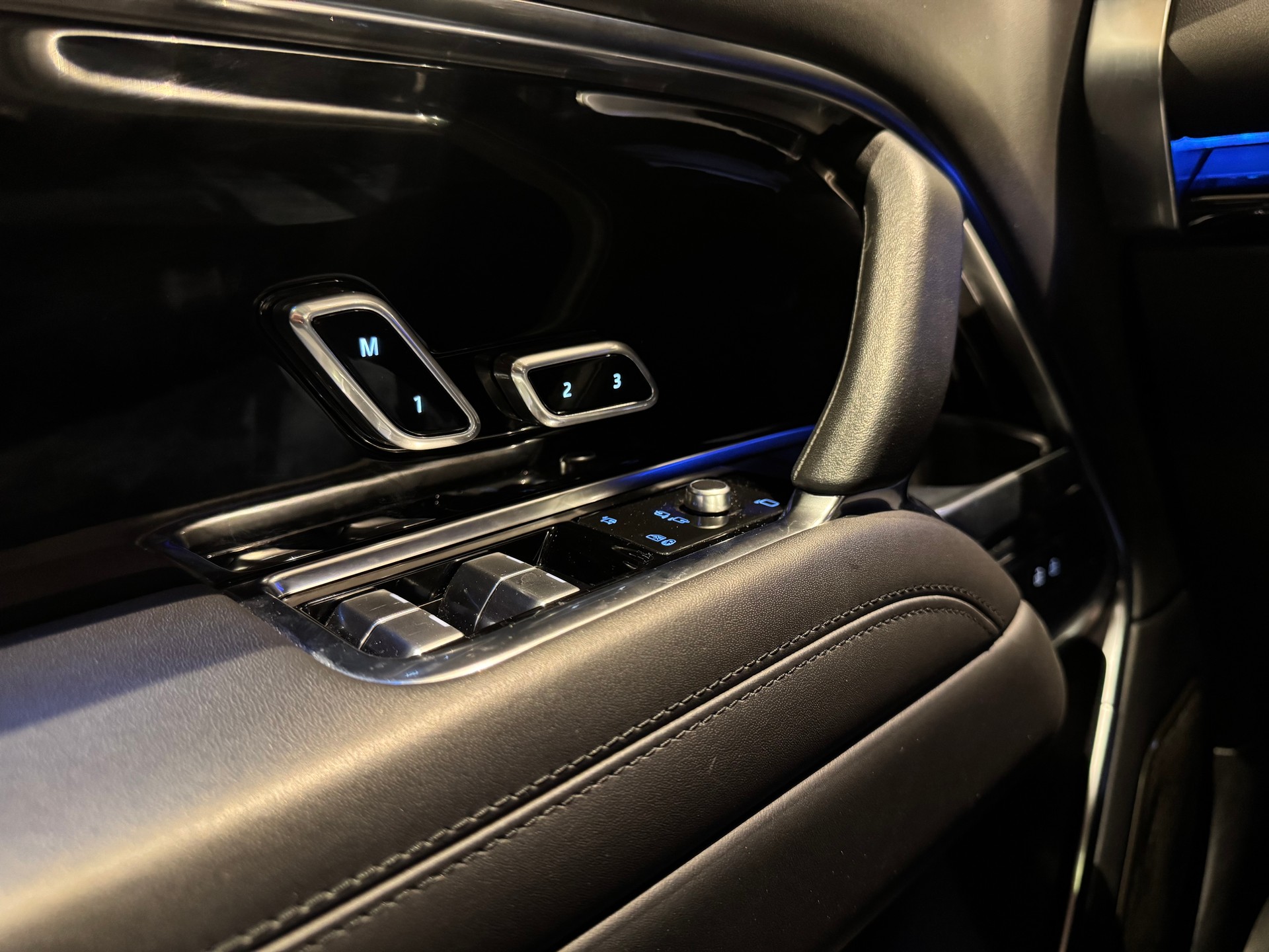 LAND ROVER Range Rover 4.4 V8 Autobiography - 19