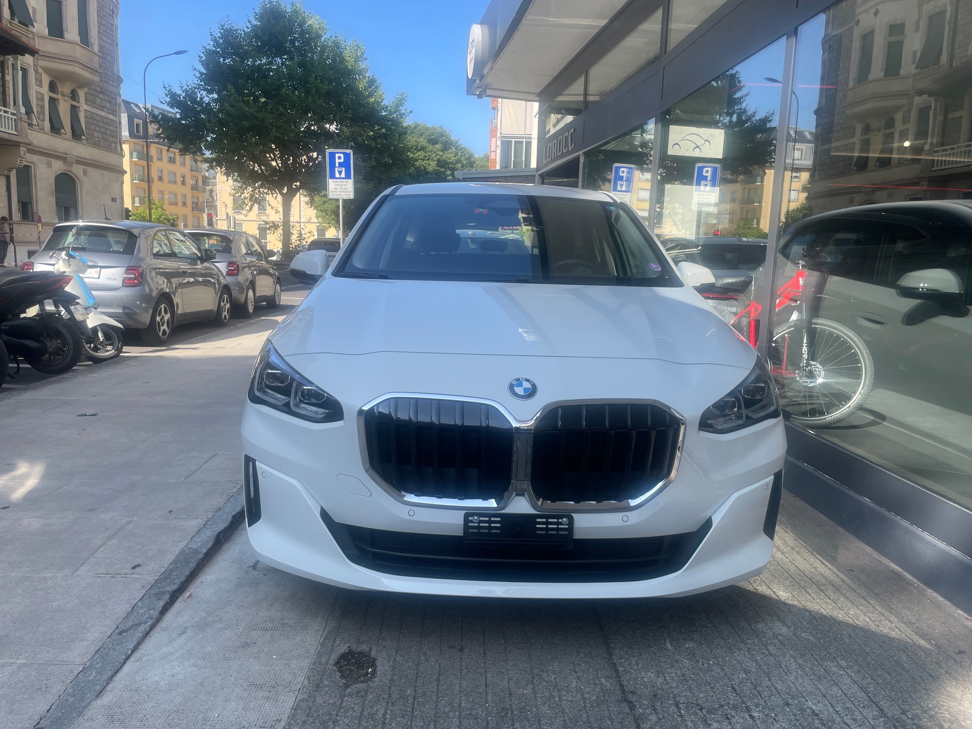 BMW 218i Active Tourer - 2