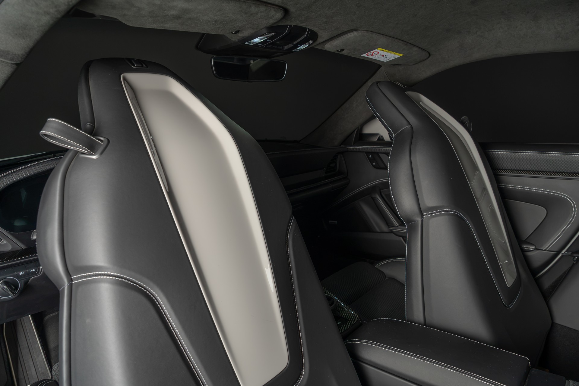 PORSCHE 911 GT3 Touring PDK - 15