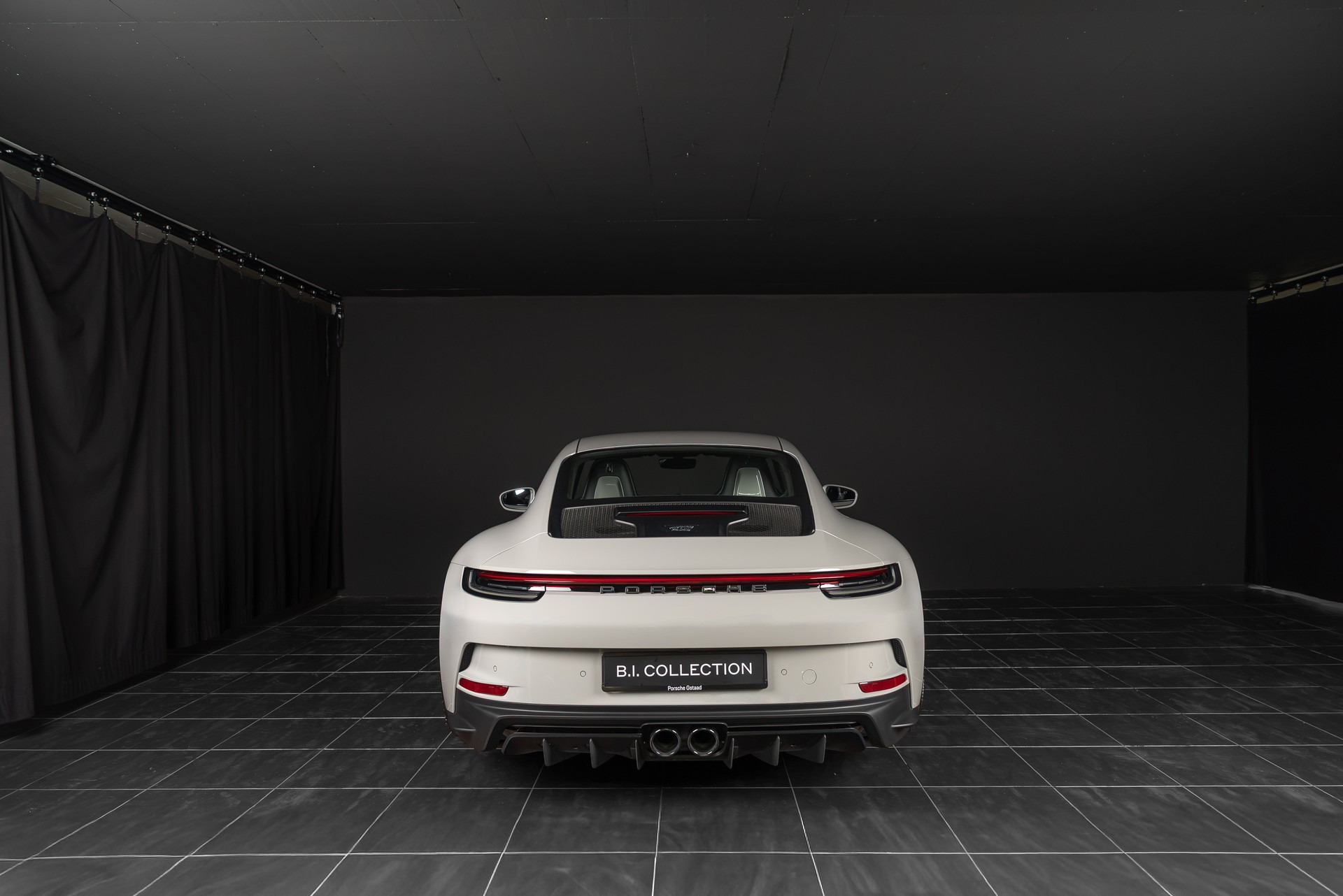 PORSCHE 911 GT3 Touring PDK - 8