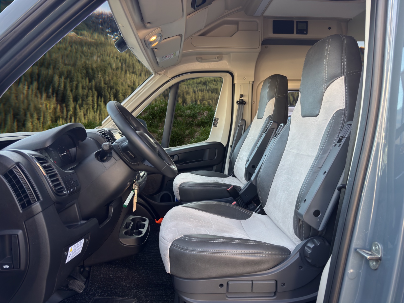 CHALLENGER V210 Road Edition Premium - 6