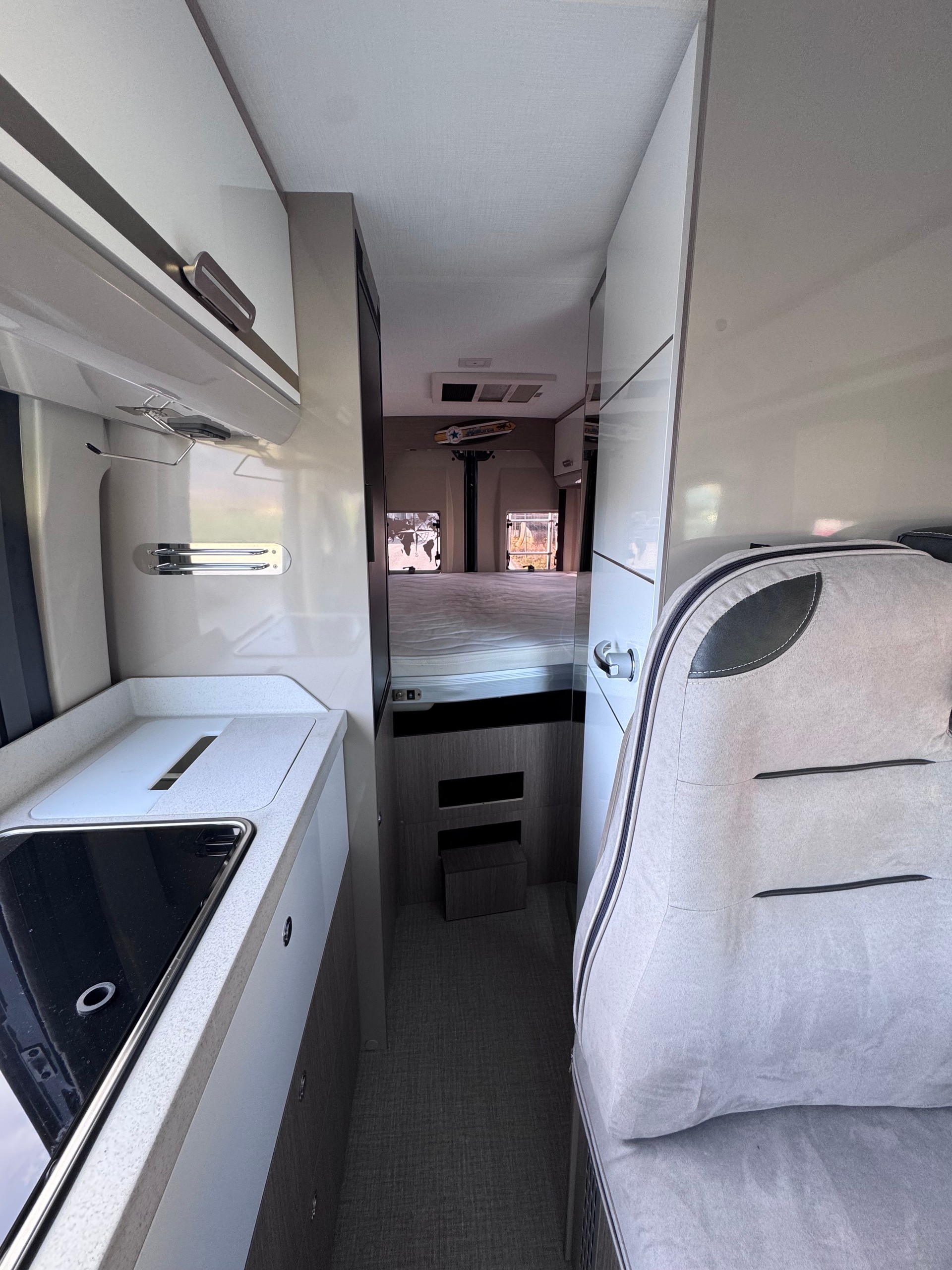 CHALLENGER V210 Road Edition Premium - 10