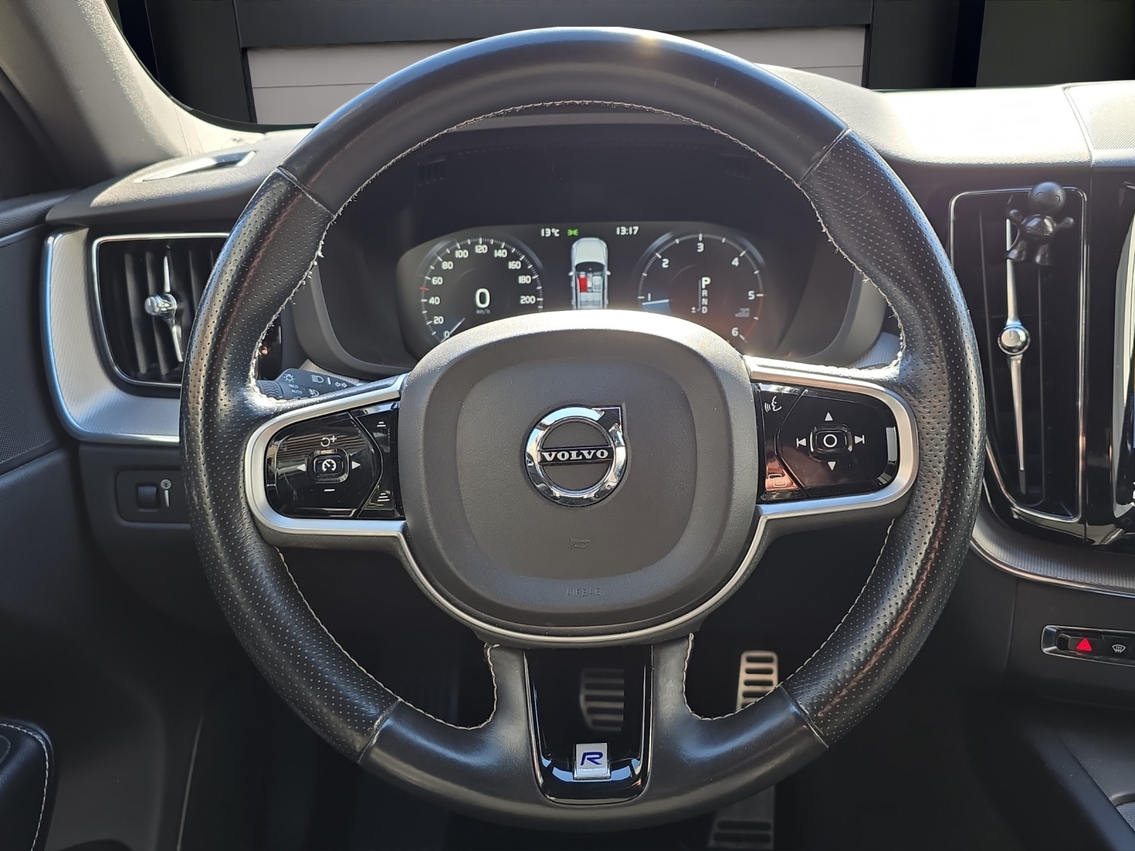 VOLVO XC60 D4 AWD R-Design Geartronic - 7